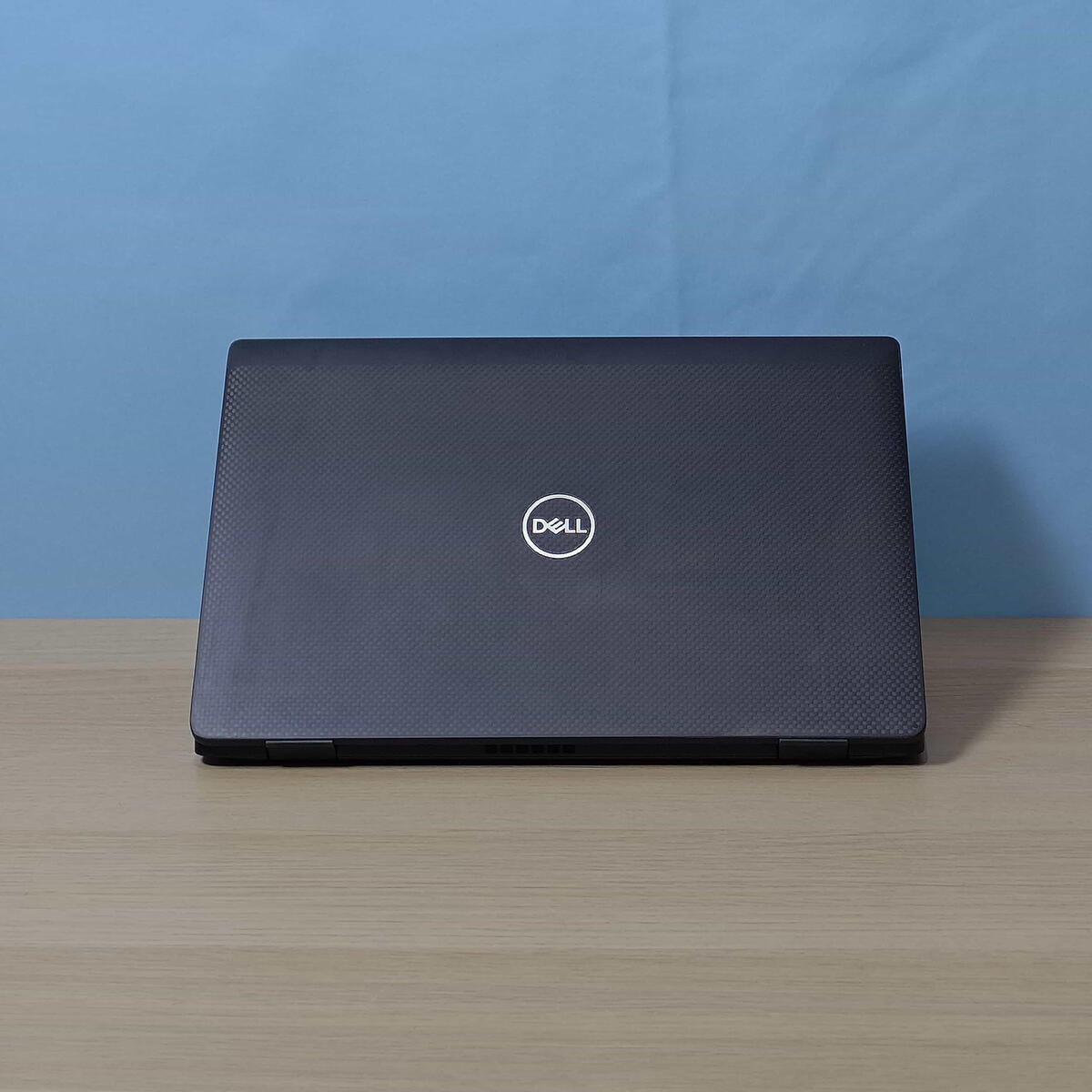 Dell Latitude 7320 Belakang Tengah Butik Laptop
