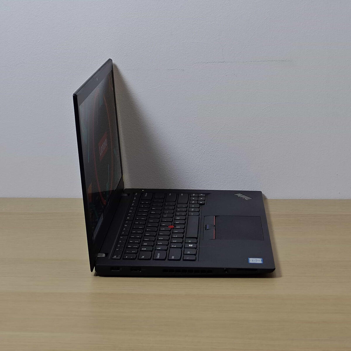 Lenovo Thinkpad T470s Samping Kiri Butik Laptop