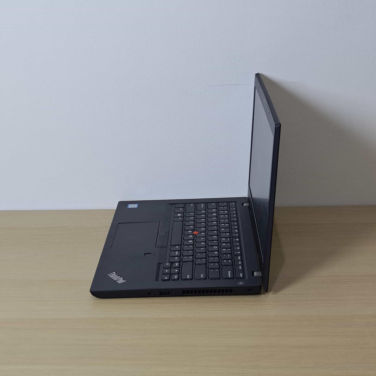 Lenovo Thinkpad L480 Samping Kanan Butik Laptop