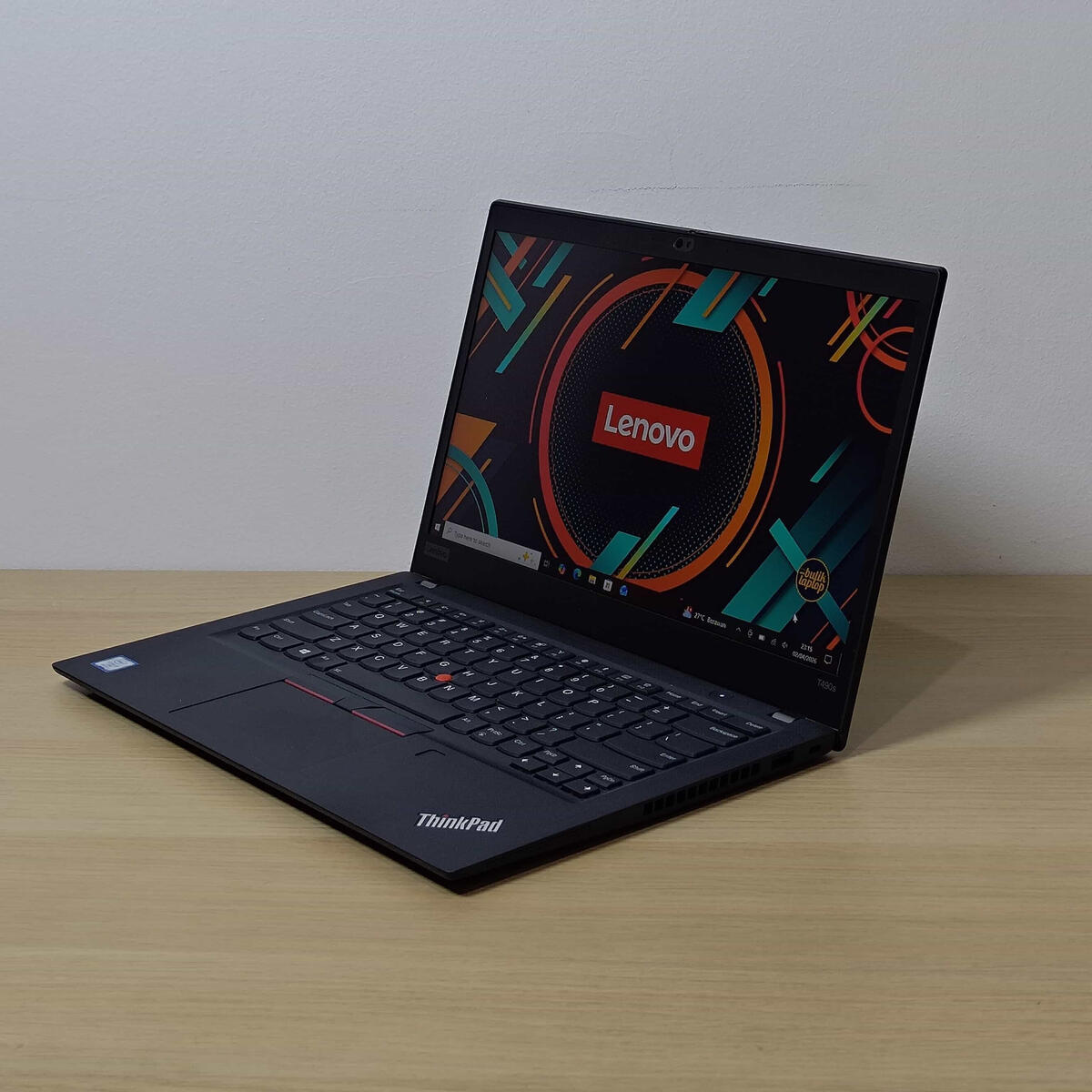 Lenovo Thinkpad T490s Depan Kanan Butik Laptop