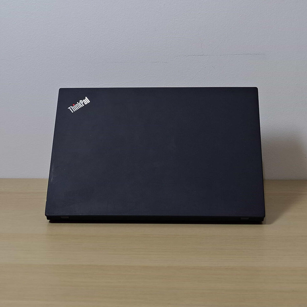 Lenovo Thinkpad T14 Belakang Tengah Butik Laptop